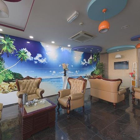 Oyo 129 Al Bayrahaa Hotel Apartments Maszkat Kültér fotó